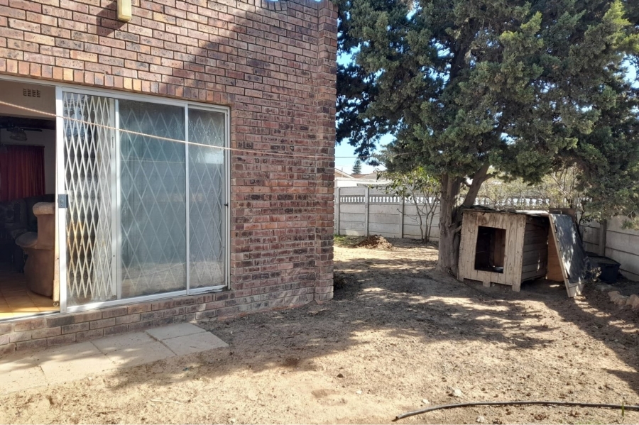 3 Bedroom Property for Sale in Firgrove Western Cape